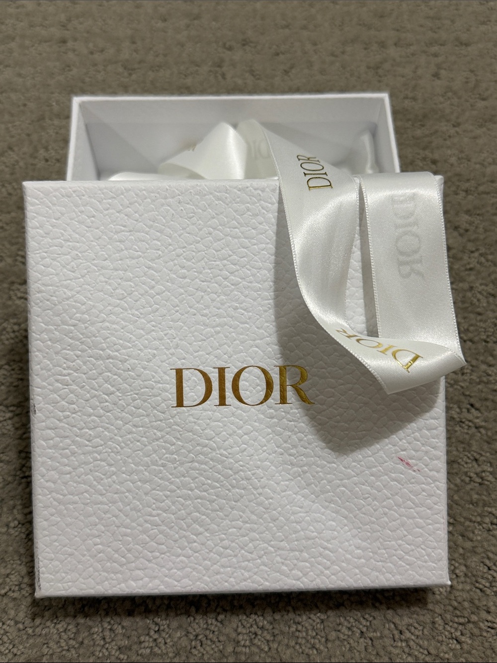Dior empty box durable nice white Authentic box for belt or accessories